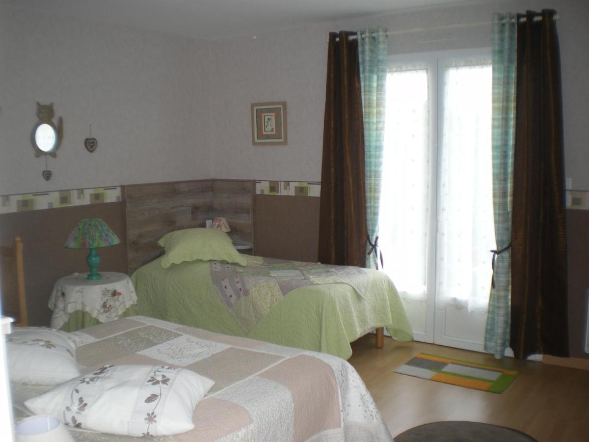 La Cle Des Champs Bed & Breakfast Largillay Екстериор снимка