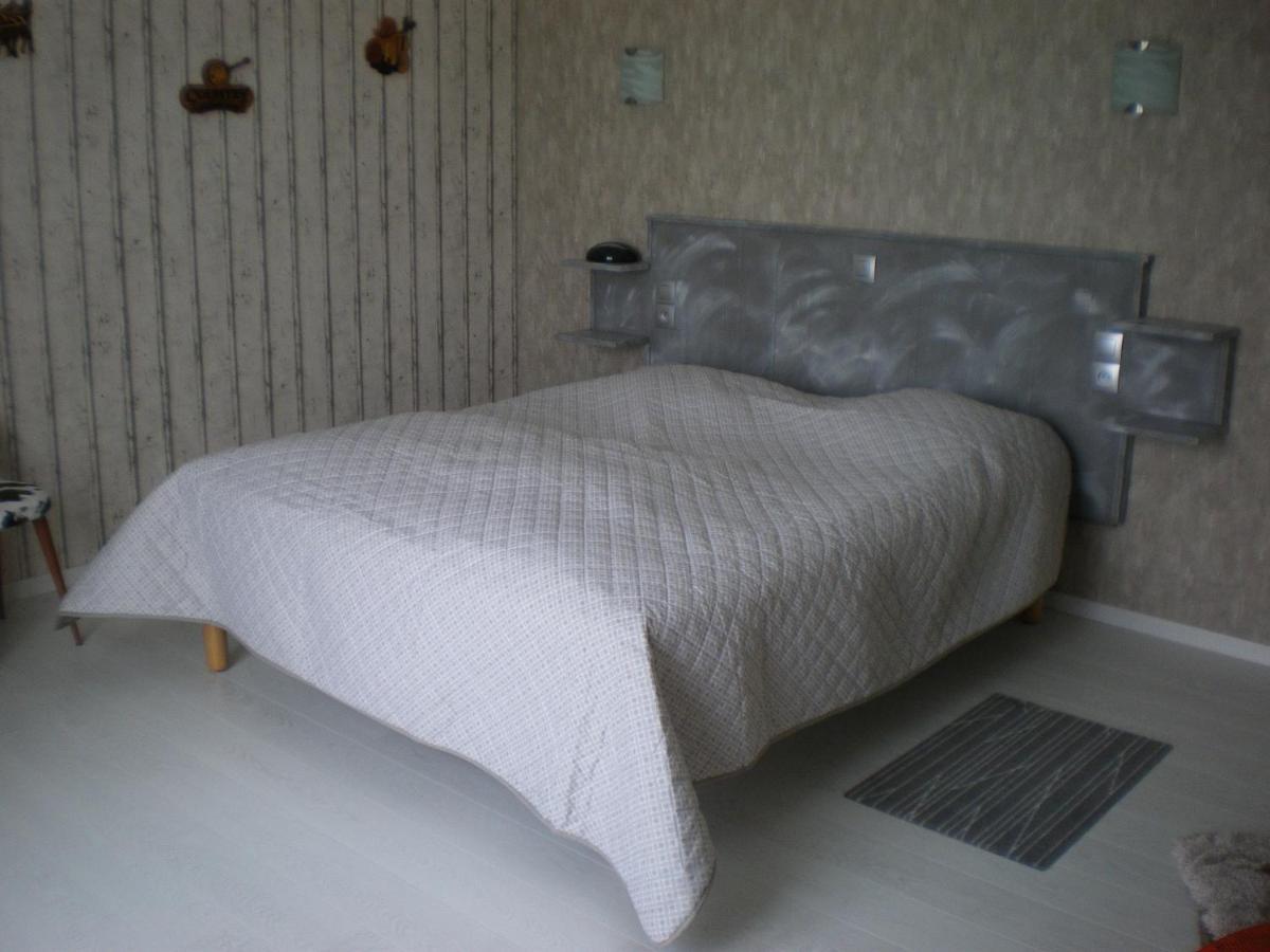 La Cle Des Champs Bed & Breakfast Largillay Екстериор снимка