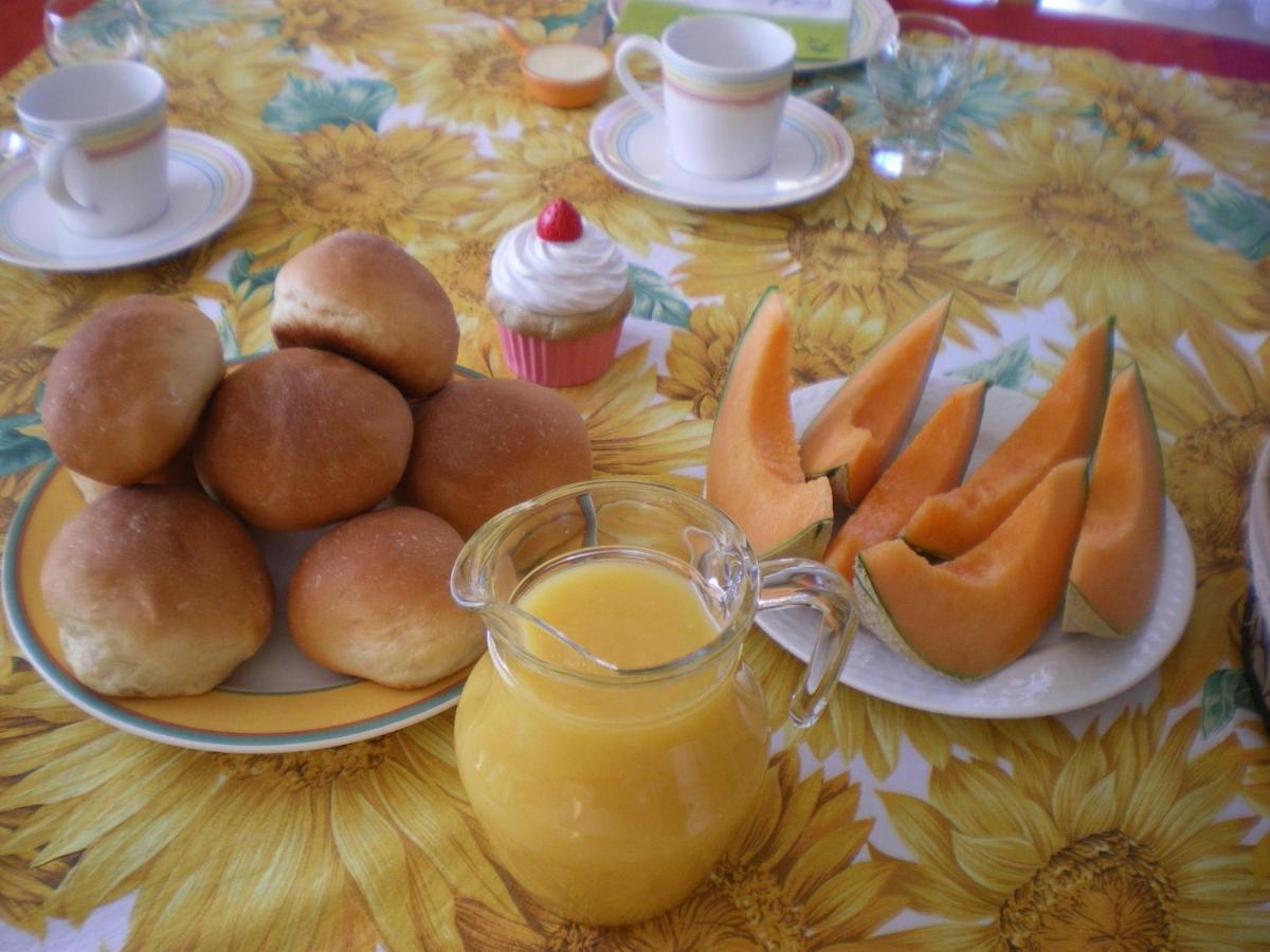 La Cle Des Champs Bed & Breakfast Largillay Екстериор снимка